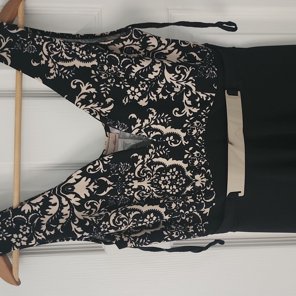 Dress - Picture 3 of 3